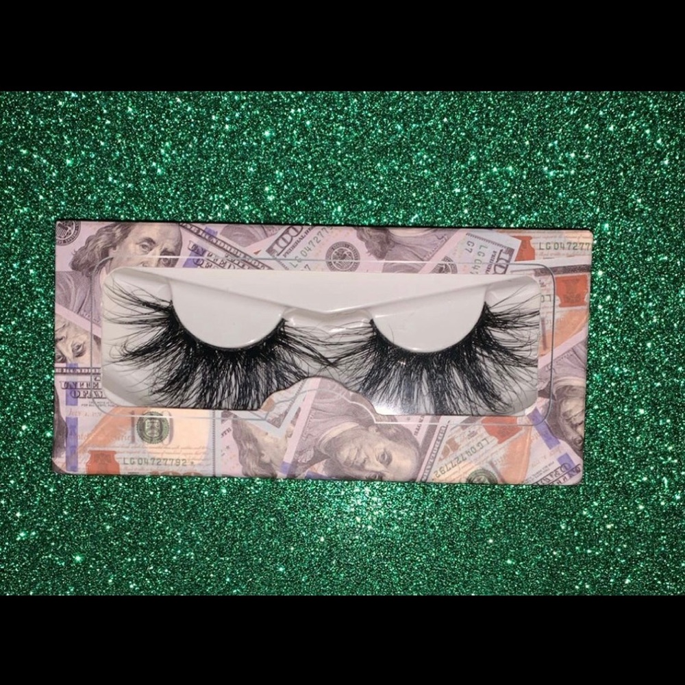 Lashes 👄